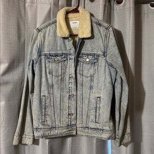 Old Navy Light Blue Denim Jacket with Cream Sherpa Collar